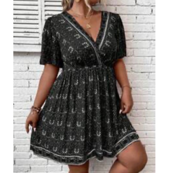 SHEIN Wrap style bohemian dress size 1X - Picture 4 of 4